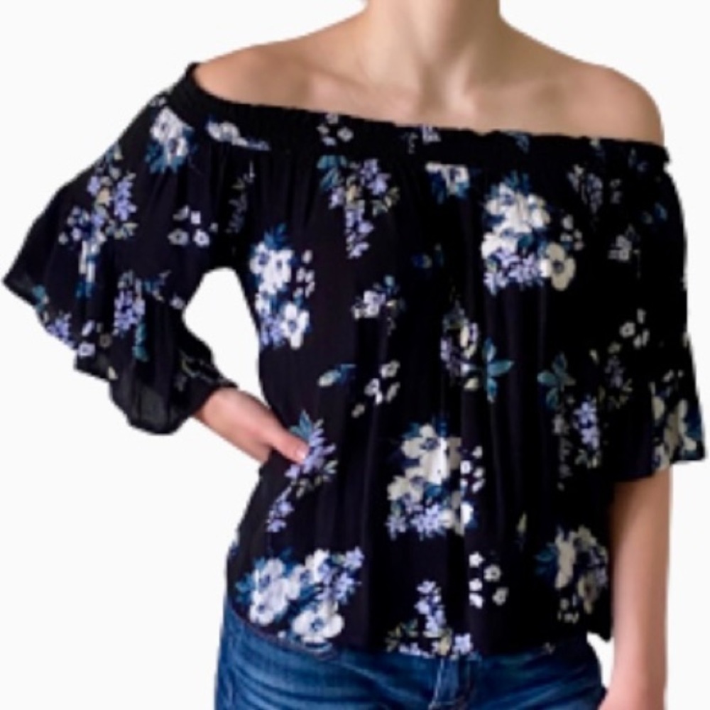 Hollister Off-the-Shoulder Black Blue Floral Top​​​​​​​​​​​​​​​​​​​​​​​​​​​​